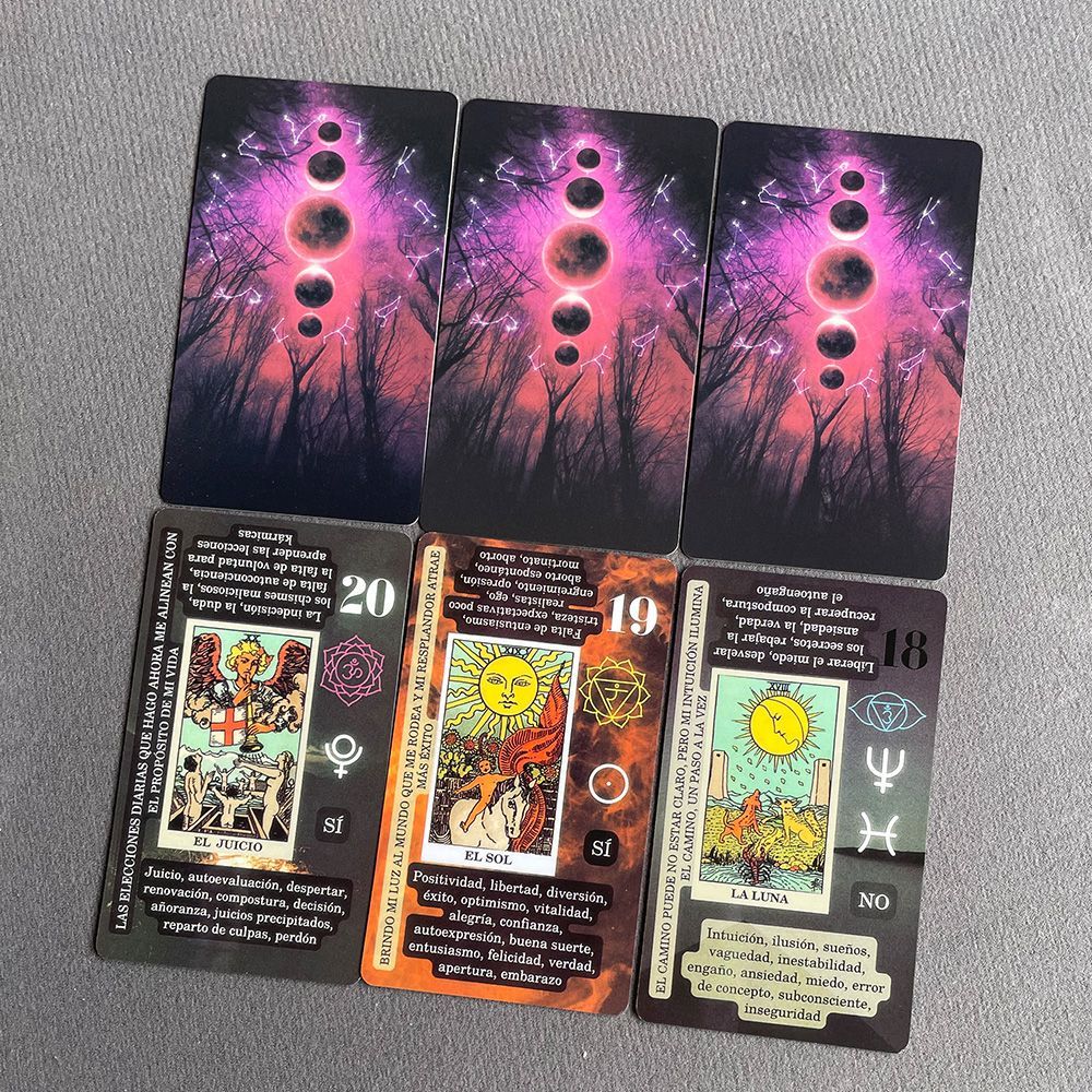 78 Cartas del Tarot en Español - Board Game Oracle reseña y precio